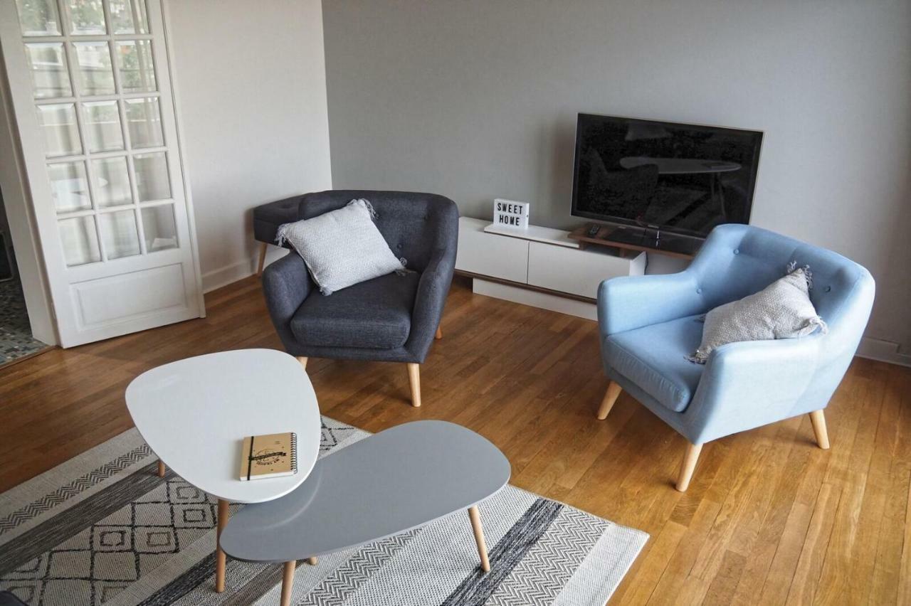 Paraire Rodez Buitenkant foto